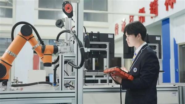 从杭州亚运“零故障”看联想全栈智能的全程护航与技术赋能